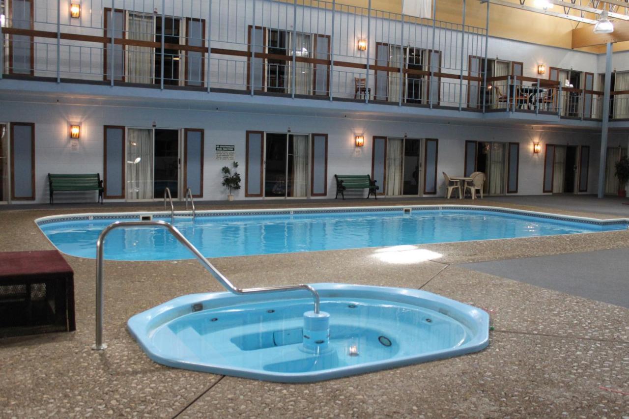 Yogo Inn Lewistown Экстерьер фото